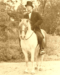 PenningmeesterEnZijnHrappurIn Sepia