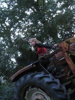 Noor op de tractor